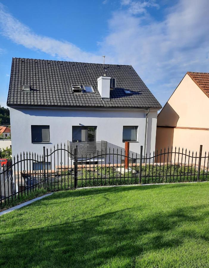 Apartmany Moravia Milovice  المظهر الخارجي الصورة